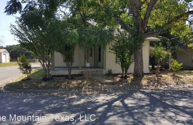 320 N. Brazos Ave - 320 North Brazos Street, Cleburne, TX 76031