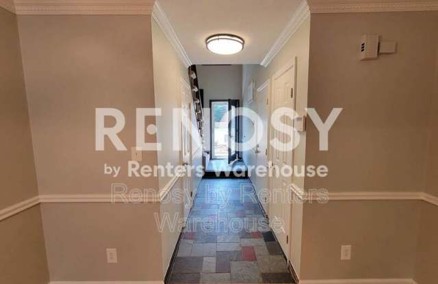 914 Wildwood Square Court Gallery 3