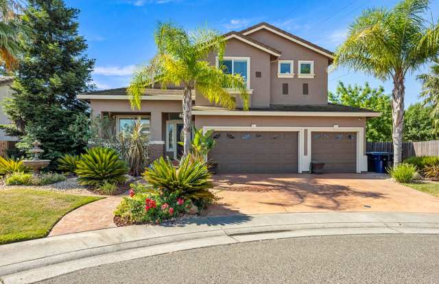 For rent: spacious and updated 5-bedroom, 3-bathroom home photos photos