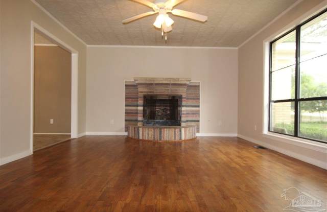 4639 Santa Rosa Dr Gallery 3