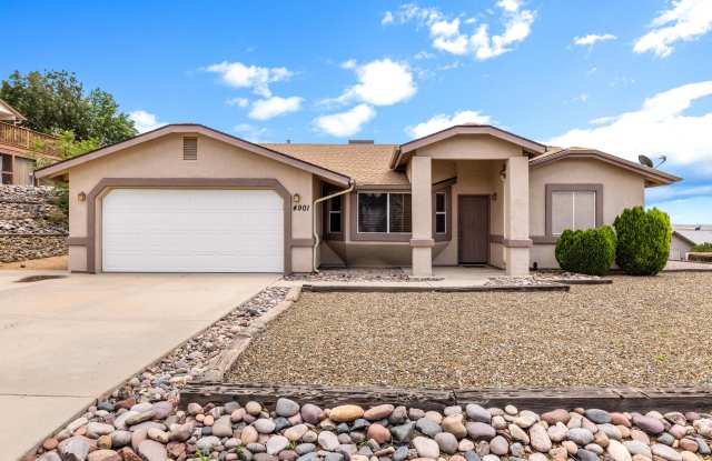 4901 North Reavis Drive Gallery 1