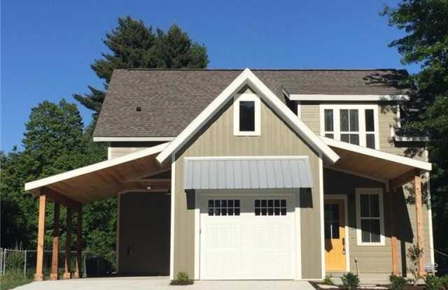 306  NW H  ST photos photos