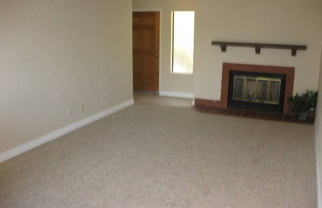 2849 E St # 10 Gallery 4