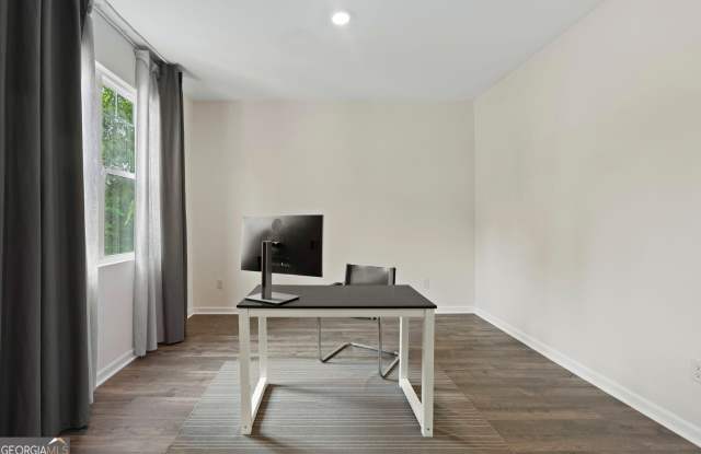 3645 Beaconfield Court SE Gallery 4