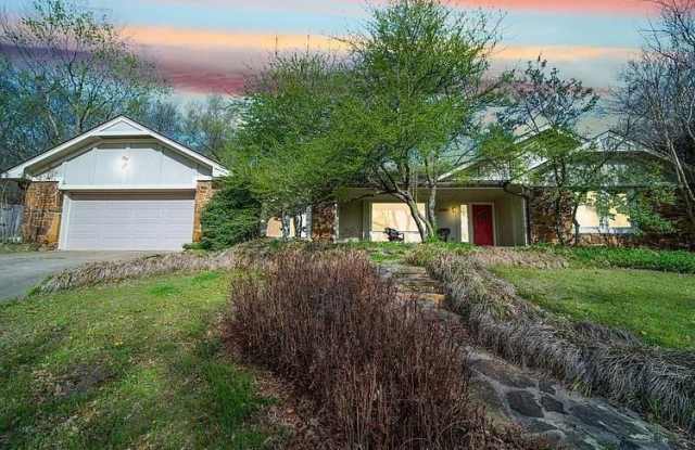 1910 W 4th St photos photos