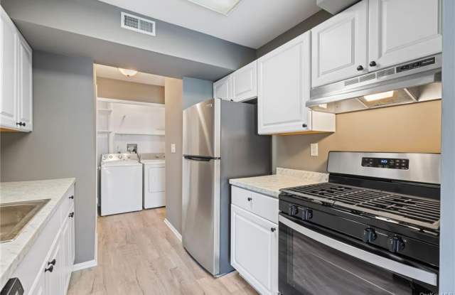 2408 Whispering Hills Gallery 4