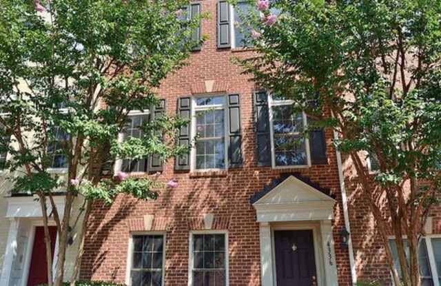 4336 N HENDERSON RD - 4336 Henderson Rd, Arlington, VA 22203