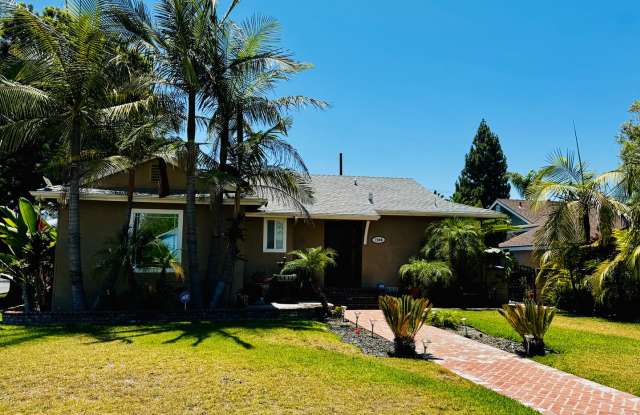 Three Bedroom Pool Home for Rent in Downey! photos photos