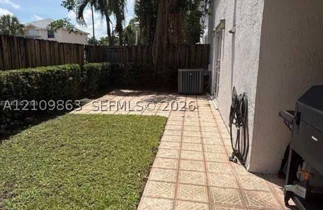 10161 SW 117th Ct Gallery 2