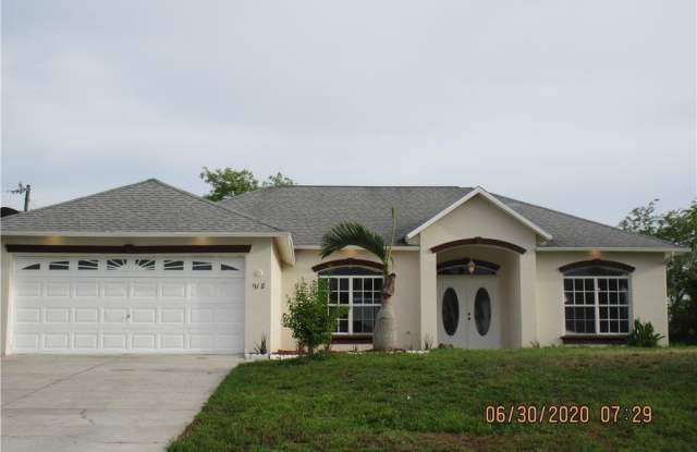 918 NE 13th Street photos photos