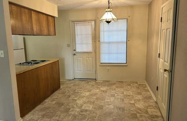1319 Southridge Court Gallery 4