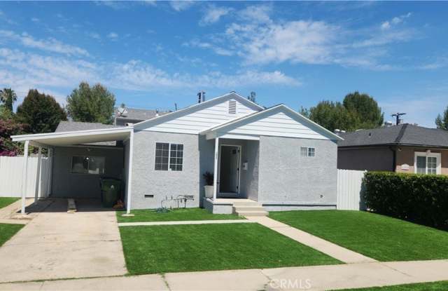 18009 Bullock Street Gallery 1