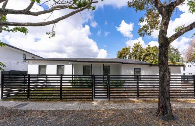 2100 SW 6th St photos photos 2100 SW 6th St photos photos