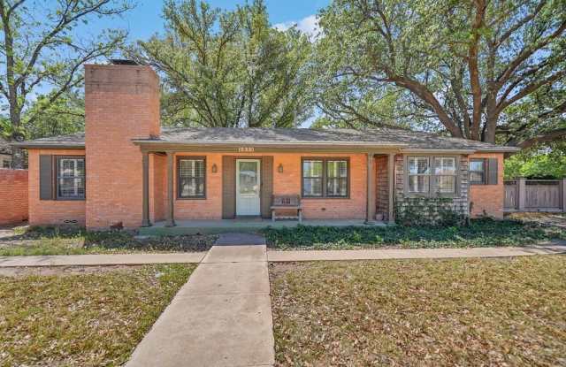 1511 Bedford Ave photos photos