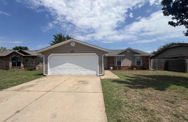 1063 Squire Mansion Gallery 1