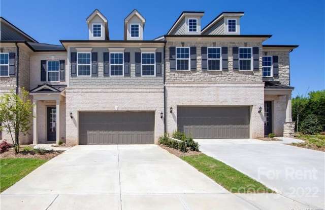 108 Kentmore Drive - 108 Kenmore Drive, Pineville, NC 28134