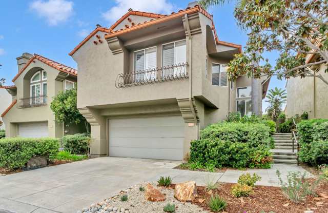 Beautiful 3 Bedroom/2.5 bath detached home in Ventana. Available immediately! photos photos