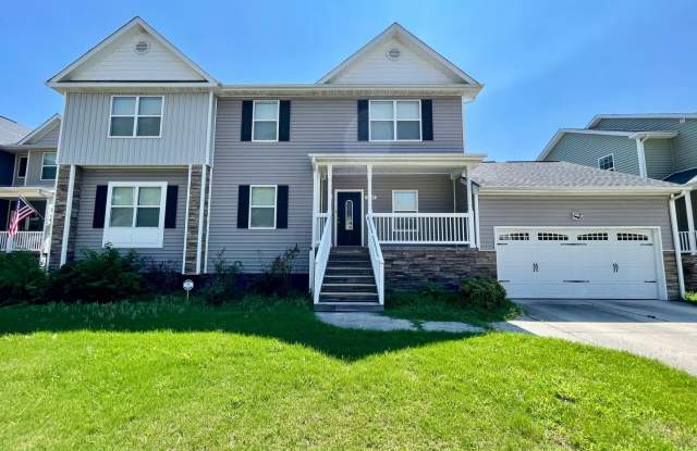 Stunning 4 Bedroom, 2.5 Bath Home Just 3 Blocks to Chesapeake Bay photos photos