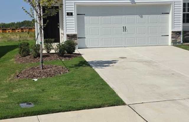 Beautiful New End-Unit 4BR Townhome for Military Tenant photos photos