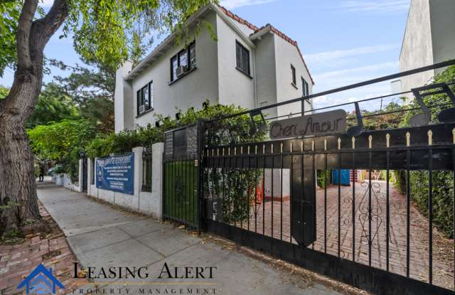 8216 1/2  Norton Avenue photos photos