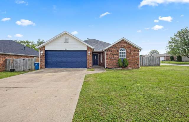 Charming Bentonville Home with Spacious Layout & Great Location photos photos