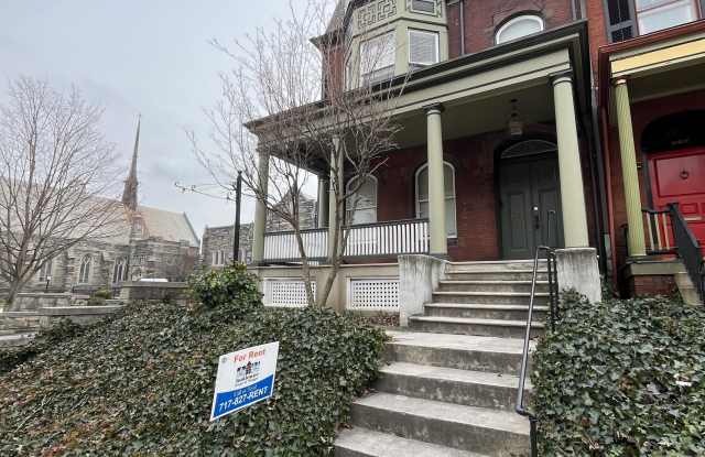328 East Market Street - 3 photos photos