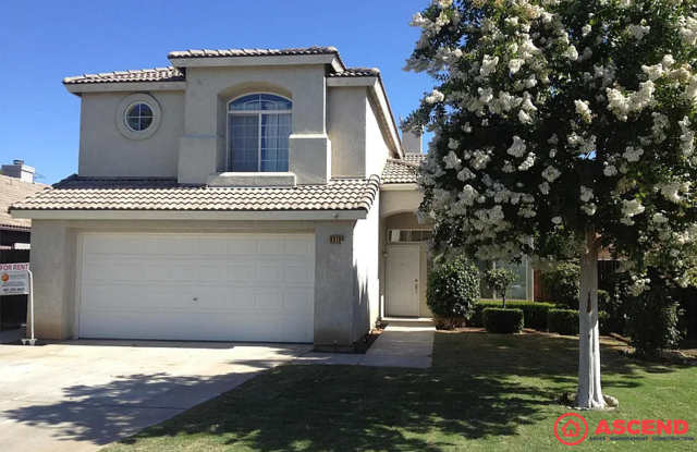 Beautiful 4 bedroom Two-Story Home! photos photos
