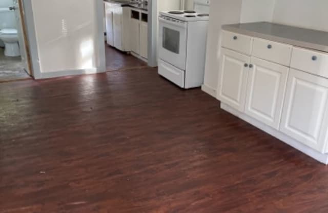 13 Moores Ct - 13 Moores Court, Rochester, NH 03867