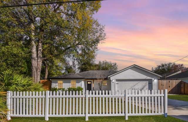 101 Azalea Rd photos photos