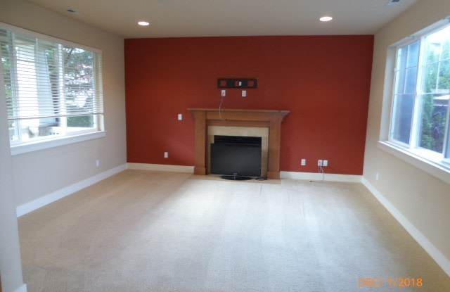 Beautiful 3 Bed 2.5 Bath Home in Redmond Ridge Gallery 4