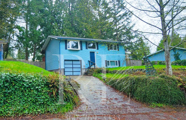 Spacious Living With Extra Comfort: Bonus Room  Expansive Yard photos photos