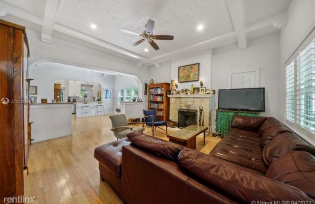 5806 SW 35th St, Miami FL - 5806 Southwest 35th Street, Coral Terrace, FL 33155
