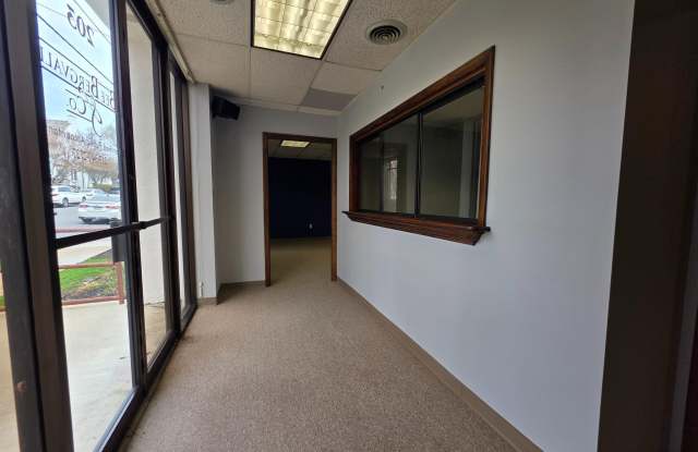 70 W OAKLAND Avenue Gallery 3