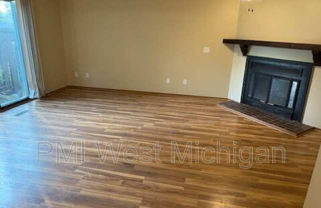 603 Peachtree Place Gallery 3
