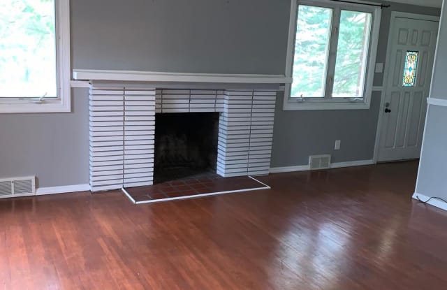 16 S UNION AVENUE - 16 Union Avenue, Golden Triangle, NJ 08002