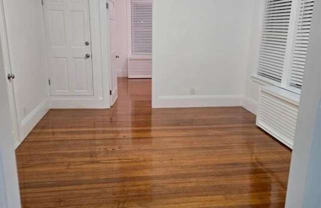 22 Grape Street Gallery 4