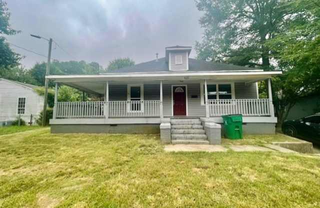 Must view this Adorable 3 bedroom 1 bath home . Located in Thomas Hoskins - 627 South Hoskins Road, Charlotte, NC 28208