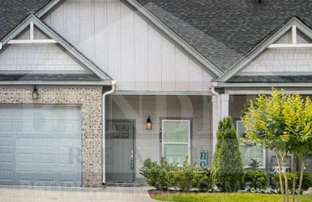 ** REDUCED ** BEAUTIFUL TOWNHOME Gallery 1