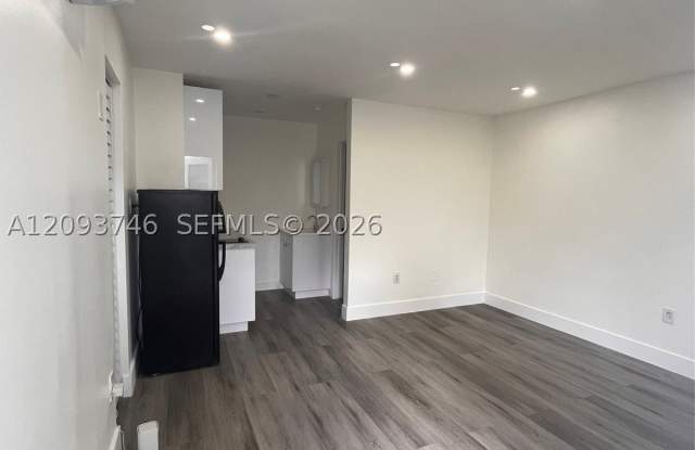 19541 NW 57th Ct Gallery 3