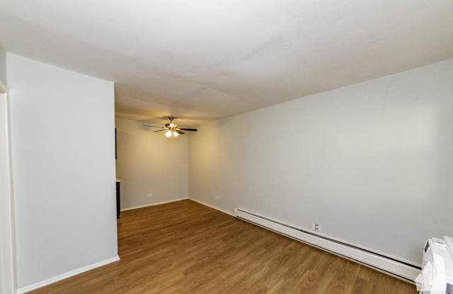 4612 N Beacon St Gallery 2