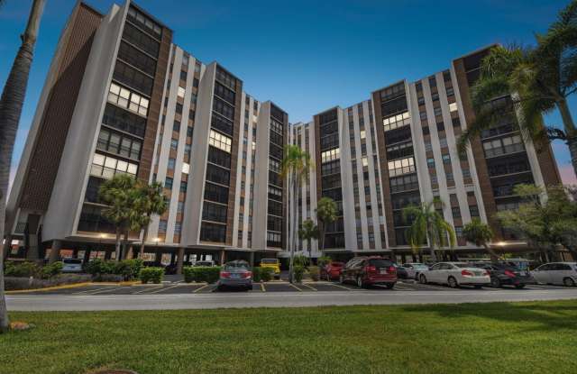 10355 Paradise Boulevard - 1#702 Gallery 1