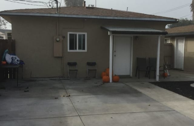 725 Virginia St - 725 Virginia Street, Manteca, CA 95337