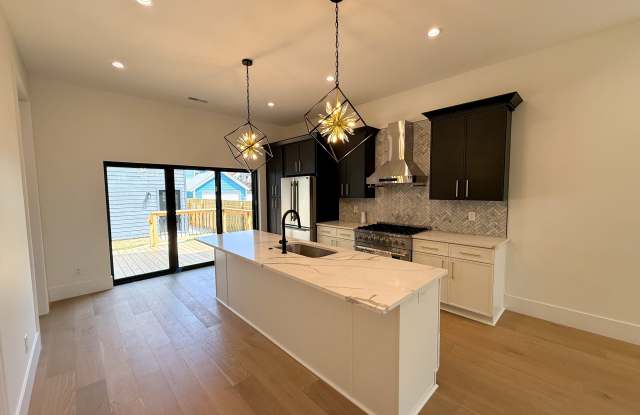 1448 Lexington Avenue - A Gallery 4