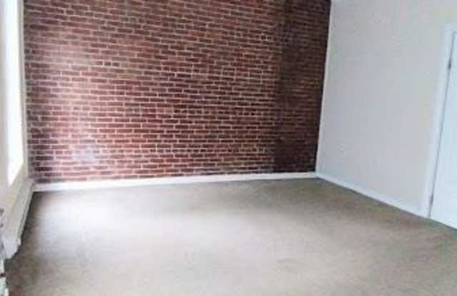 106 10th Street Gallery 4