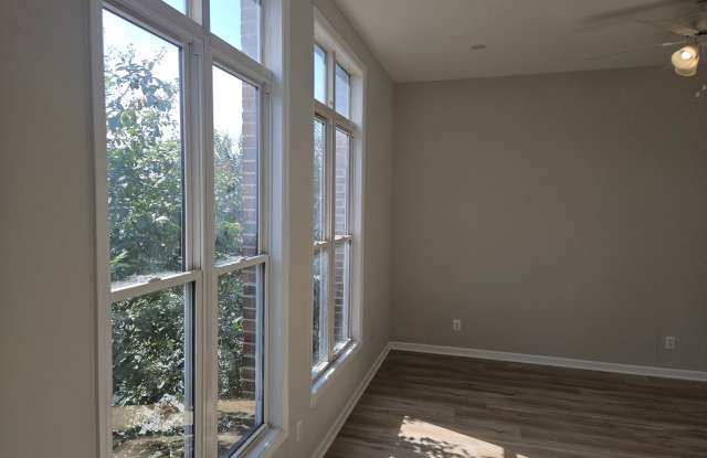 1br 2ba Condo with a loft in Downtown Raleigh! Avail November 20th! Gallery 3
