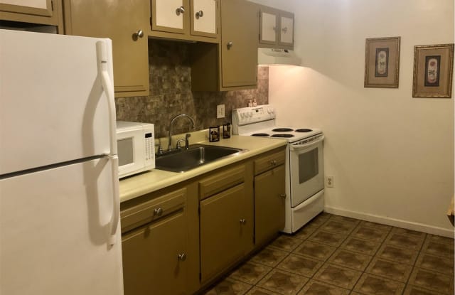 1462 Crittenden Rd photos photos