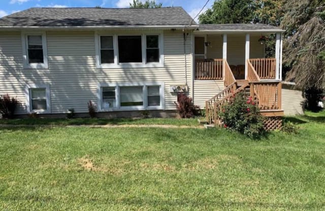 25 WLLOW RD - 25 Willow Road, Dutchess County, NY 12508