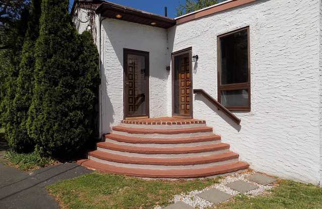 276 WOODBOURNE Road Gallery 3