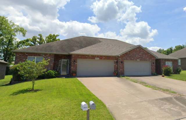 Spacious Duplex In Cape Girardeau photos photos