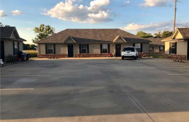 204 Butler  AVE Unit #B - 204 Butler Ave, Poteau, OK 74953